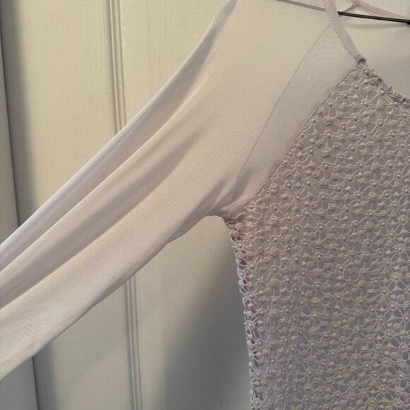 RW & Co White embroidered blouse - Picture 2 of 4